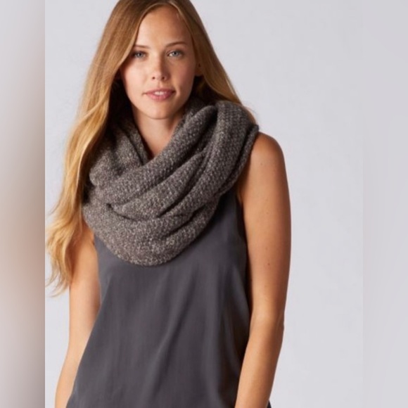Coyuchi Accessories - Coyuchi alpaca infinity scarf
